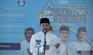 Wakil Gubernur Jawa Barat Uu Ruzhanul Ulum resmi membuka Milenial Smartren atau Smart Pesantren Ramadan 1443 H