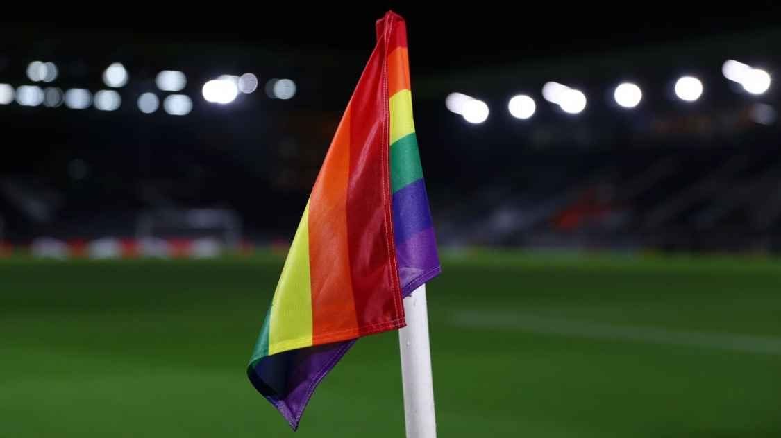 Tokoh Muhammadiyah Bandingkan Reaksi Pengibaran Bendera LGBT dan Bendera Tauhid di Indonesia