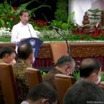 Harga BBM Naik: Rakyat Resah, Jokowi Pasrah