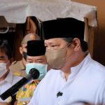 pengrajin kulit Kabupaten Garut menyatakan sangat bangga dengan sosok Menteri Koordinator Bidang Perekonomian Airlangga Hartarto (2)