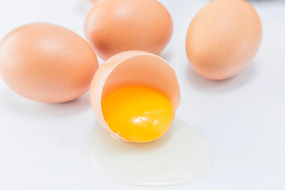 Konsumsi Telur Mentah Ternyata Tidak Baik Untuk Kesehatan, Ini Penjelasannya
