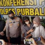 Konferensi pers mengenai video viral 3 bocah pamer kemaluan, oleh Polres Purbalingga. (ist)