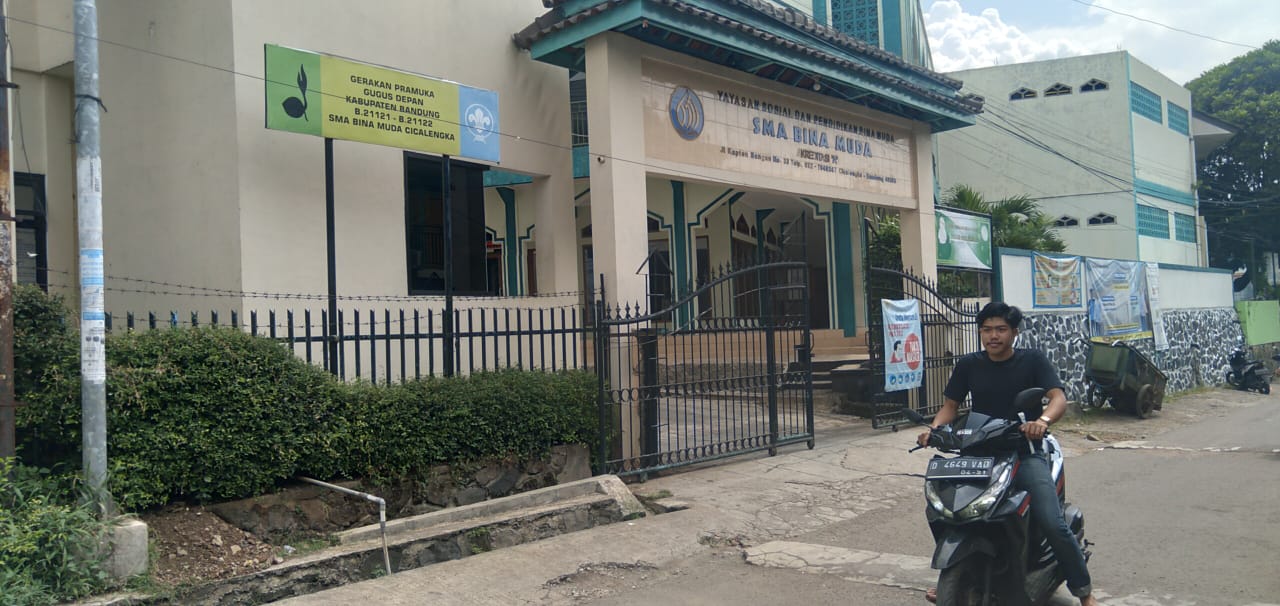 SMA Bina Muda berlokasi di Desa Tenjolaya, Kecamatan Cicalengka, Kabupaten Bandung. (Yanuar/Jabar Ekspres)