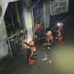 proses pencarian penjaga pintu air DAm yang dilaporkan hilang di Denpasar. (HUmas Basarnas Bali)