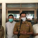 Gubenur Jawa Barat, Ridwan Kamil akan melakukan monitoring terkait meningkatnya jumlah pemudik pada tahun ini. Hal tersebut diungkapkannya saat konferensi pers di RS Hasan Sadikin Bandung, Senin (9/5). Foto. Sandi Nugraha.