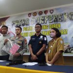 Polsek Tanjung Duren menggelar pers rilis kasus anak yang aniaya anak kandung (Disway)