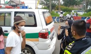 Ambulans Bodong Terobos Jalur One Way di Puncak, Isinya Orang Mau Liburan