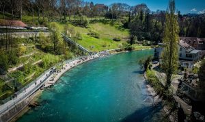 ILUSTRASI: Lokasi pencarian Eril akan fokus di dua pintu air di Sungai Aare, Bern, Swiss. (Istimewa)