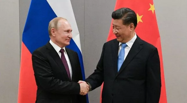 Kena Sanksi Barat, Rusia dan China Kompak Jalin Kerjasama Sistem Pembayaran Nasional