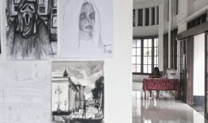 Marakayangan Drawing memamerkan ratusan karya para peserta MEIgambar, perayaan Bulan Menggambar Nasional di galeri seni Gedung Pusat Kebudayaan, Kota Bandung. (Deni/Jabar Ekspres)