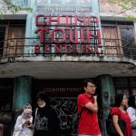 CHINATOWN: Peserta walking tour menjajaki gedung Chinatown Bandung kawasan pecinan di Jalan Klenteng, Andir, Kota Bandung. (Deni/Jabar Ekspres)
