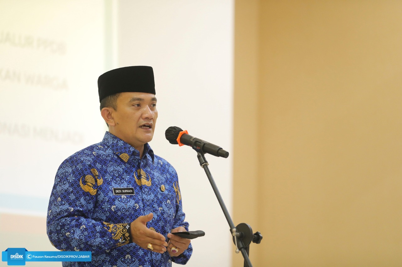 Kepala Dinas Pendidikan Jawa Barat (Kadisdik Jabar).
