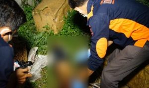 Pria Bertato Ditemukan Tewas dengan Kepala Nyaris Putus di Cibitung