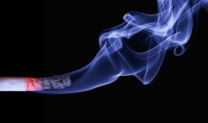 Perokok Wajib Tahu Nih! Berikut Dampak Merokok Bagi Kesehatan Kulit