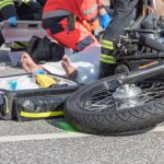 Cari Aman Mendirikan Sepeda Motor Ketika Terjatuh