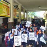 PROTES: Ratusan gabungan warga Dago - Cirapuhan berunjuk rasa di depan kantor ATR/BPN Kantah Kota Bandung, di Jl. Soekarno-Hatta No.586, Sekejati, Kec. Buahbatu, Kota Bandung. (Nizar/Jabar Ekspres)