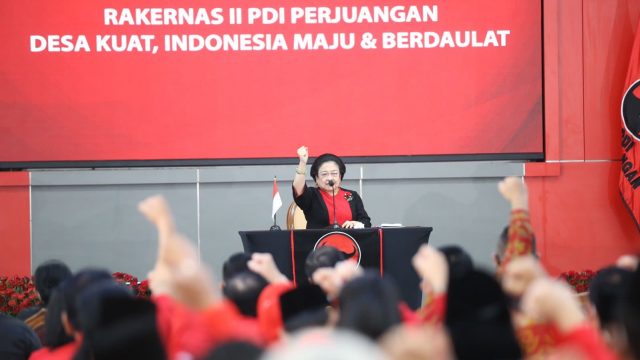 Kemarahan Megawati Soekarnoputri terlihat saat berpidato di Rakernas PDIP. (foto: PDIP)