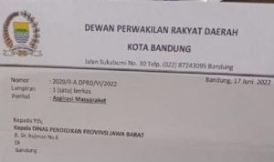 Penampakan surat 'titip siswa'yang dibuat oleh anggota DPRD Kota Bandung