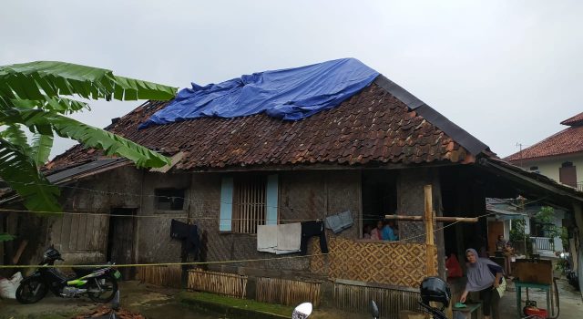 Salah satu dari 44 rumah yang rusak karena terjangan puting beliung di Bogor.