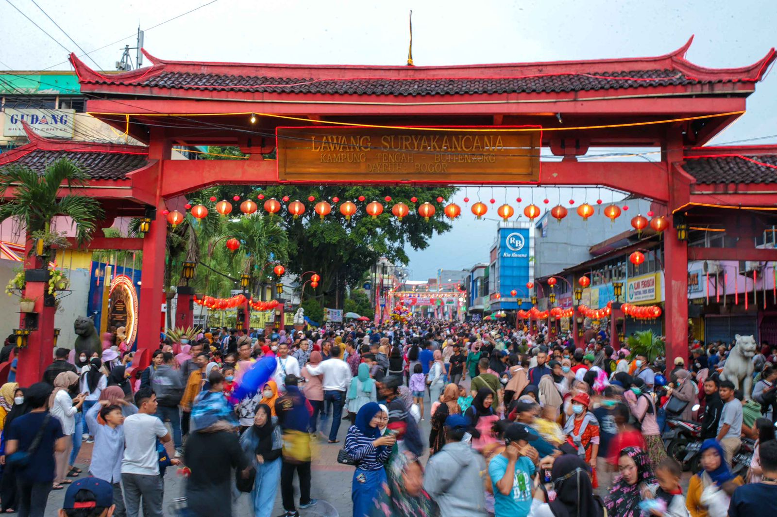 Dalam rangka memeriahkan Hari Jadi Bogor (HJB) ke-540 beberapa waktu lalu, Pemerintah Kota (Pemkot) Bogor sukses menggelar perhelatan Suryakencana Festival (Surken Fest). (Disway)