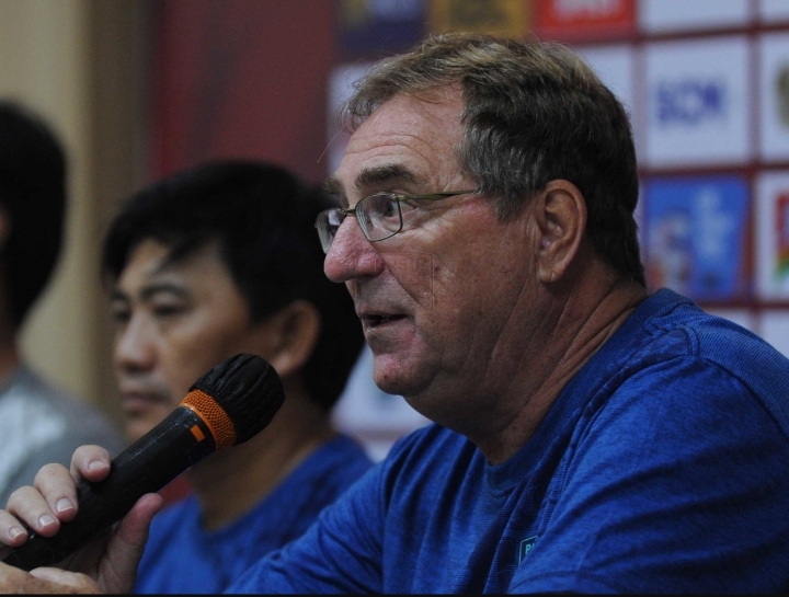 Robert Alberts Ingin Mengasah Para Pemain Muda Persib di Piala Presiden 2022