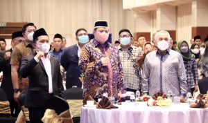 Menko Airlangga Hartarto bersama para pengusaha Nahdliyin