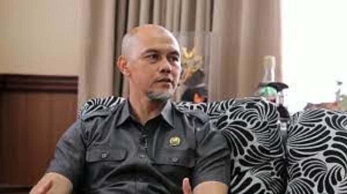Wakil Ketua DPRD ota Bandung Edwin Sanjaya ketika memberikan komentar mengenai perolehan PAD Kota Bandung