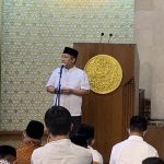 Yana Mulyana saat menghadiri acara doa bersama untuk anakGubernur Ridwan Kamil, Emmeril Khan Mumtadz, di Masjid Al-Ukhuwah, Kota Bandung, Jumat (3/6). (Arvi/Jabar Ekspres)