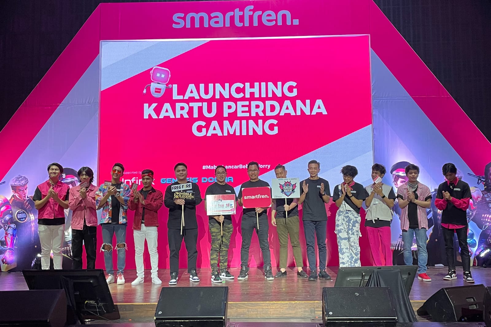 Smartfren meluncurkan kartu perdana Smartfren Gaming.