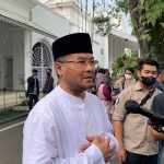 Wakil Bupati Sumedang Erwan Setiawan saat menghadiri takziah wafatnya Emmeril Kahn Mumtadz atau Eril di Gedung Pakuan, Minggu (6/5). (Arvi/Jabar Ekspres)