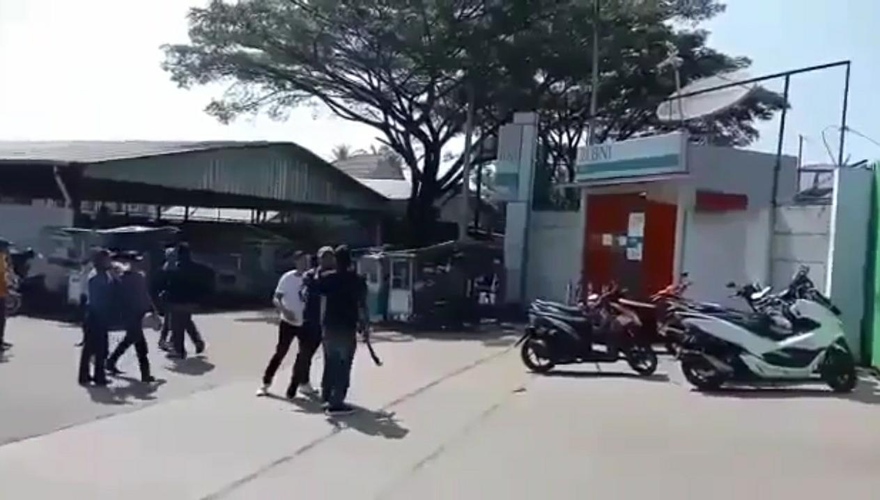 Peristiwa bentrok antara dua kelompok pemuda di Majalaya, Kabupaten Bandung. (Istimewa)