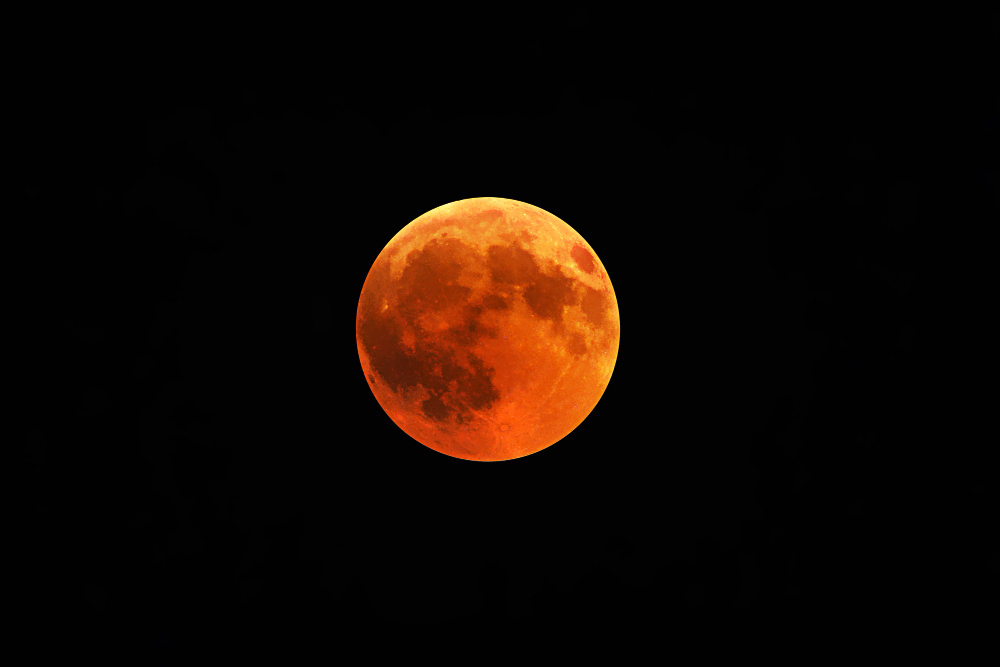 Ilustrasi bulan purnama stoberi (freepik)