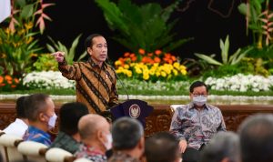 Jokowi Marah pada PLN dan Pertamina yang Terus Minta Subsidi: Kok Enak Banget