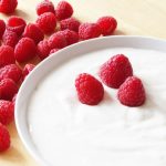 ILUSTRASI: Yoghurt dinilai dapat meredakan sakit lambung. (Pixabay)
