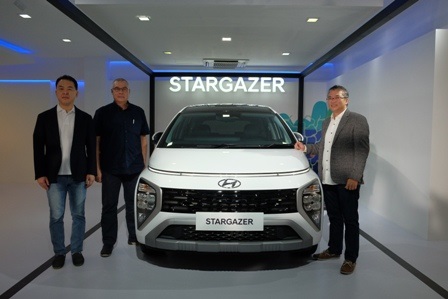PengalaMan eksklusif: Pt Hyundai Motors indonesia (HMiD) menghadirkan staRgaZeR untuk pertama kalinya kepada media, dimana mereka dapat mengendarai dan merasakan langsung produk ini di jalanan umum serta di Hyundai Proving ground test track di Cikarang, J--