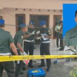 Petugas tengah melakukan penjagaan dan pemeriksaan di lokasi ditemukannaya Kopda M yang tewas bunuh diri. infokomando.official-Instagram