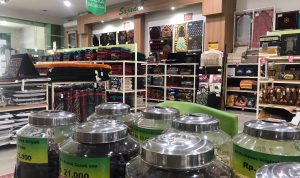 Gerai Bursa Sajadah yang merupakan retail penyedia perlengkapan dan oleh–oleh Haji Umroh. memberikan tips agar tetap nyaman saat wukuf di Arafah. (istimewa)