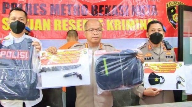 Pelaku Penusukan di Bekasi Menyamar jadi Polisi Akibat Terlilit Hutang