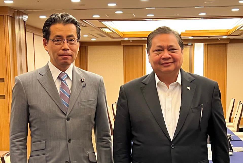 Menko Airlangga Hartarto bertemu dengan tokoh politik Partai Demokrat Liberal (PDL) untuk menjalin kerjasama politik