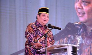 Menteri Koordinator Bidang Perekonomian Airlangga Hartarto mengatakan, keberadaan UU Cipta Kerja berikan kemudahan dirikan koperasi.