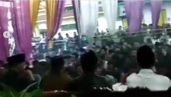 Beredar Video Diduga Ratusan Jamaah Shiddiqiyyah Diajak Halangi Penjemputan Paksa Mas Bechi