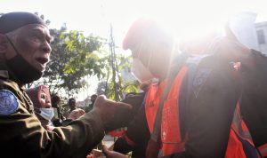 Suasana Sempat Memanas, Warga Jalan Laswi Singgung PT KAI: Penggusuran Tanpa Persidangan