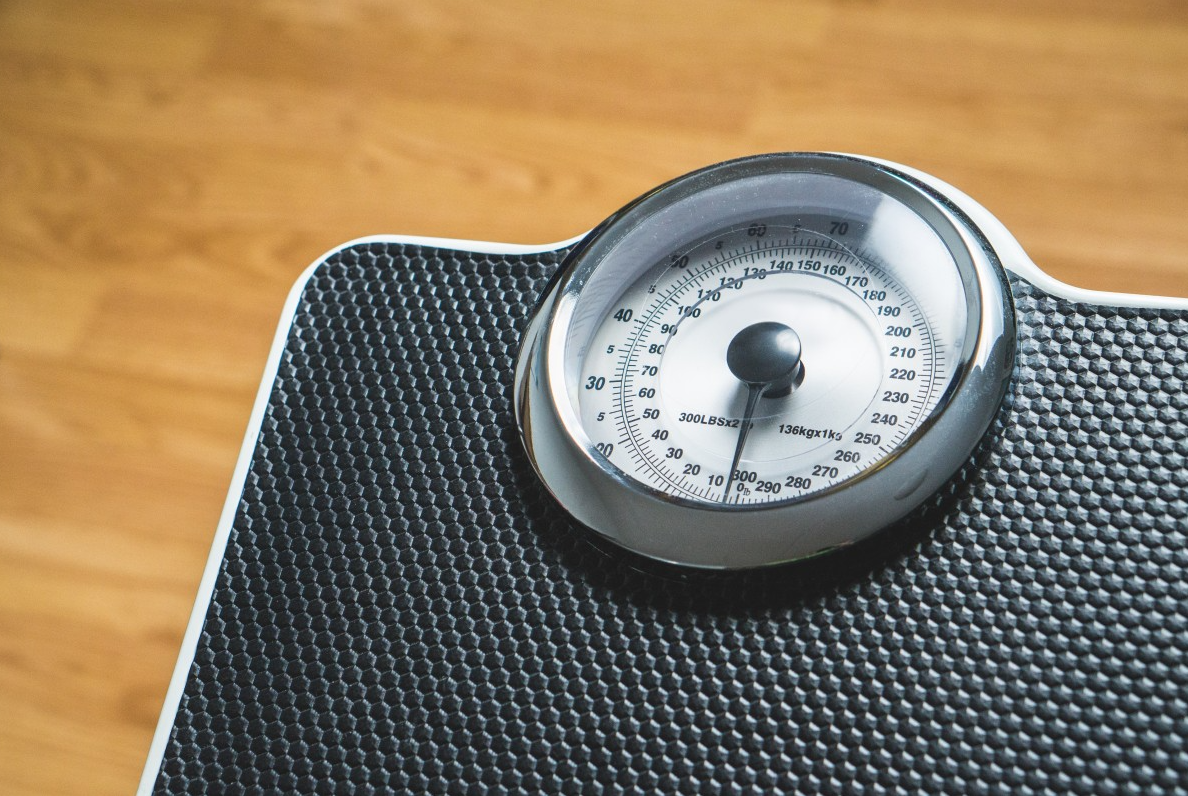 Empat Cara Ampuh Menurunkan Berat Badan tanpa Diet Keras