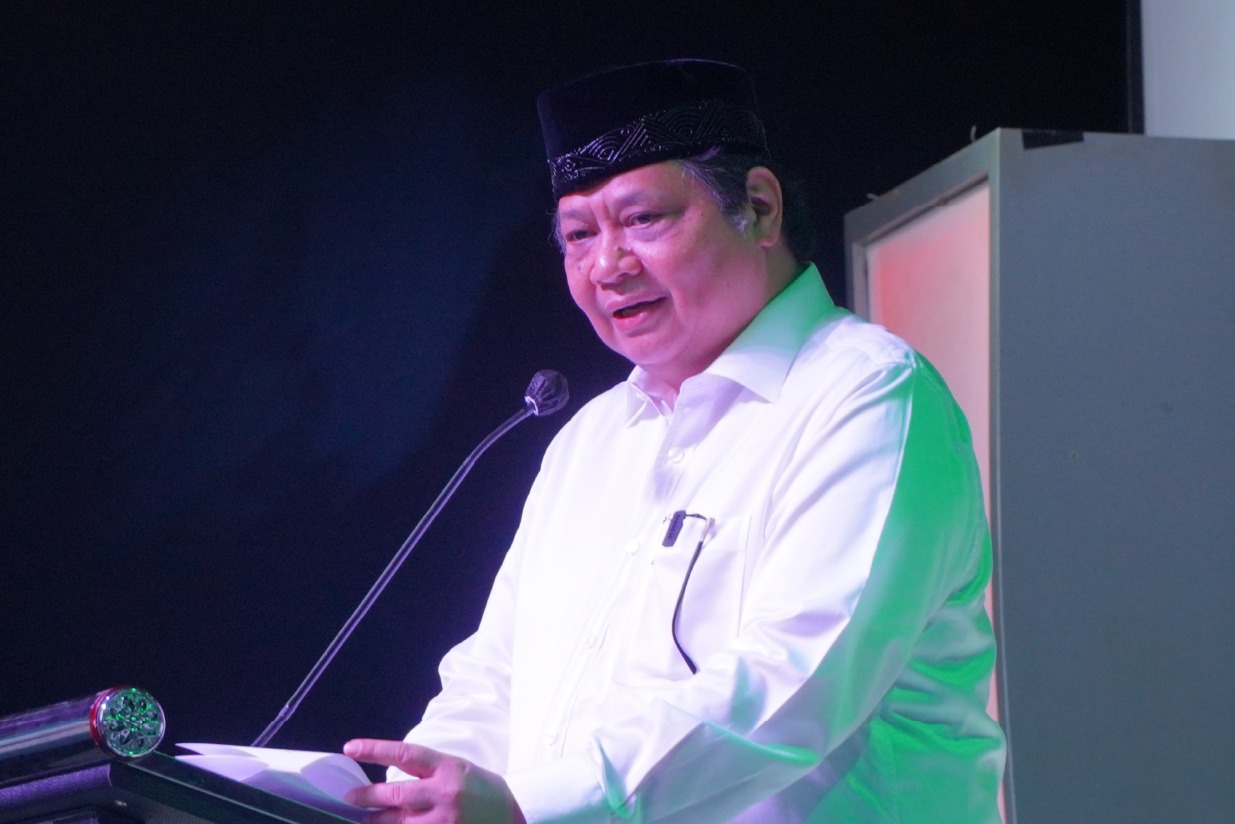 Ketua Umum DPP Partai Golkar Airlangga Hartarto mengajak kepada segenap umat islam di Indonesia untuk menyongsong dengan sikap optimis.