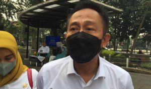 Kepala Dinas Ketenagakerjaan (Disnaker) Kota Bandung Andri Darusman saat memberi paparan di Balai Kota Bandung, Rabu (6/7).