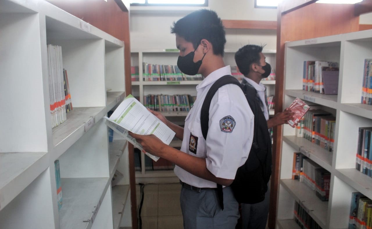 Dari Perpustakaan sampai Menumbuhkan Minat Baca Siswa Gerakan Literasi di SMKN 6 Bandung