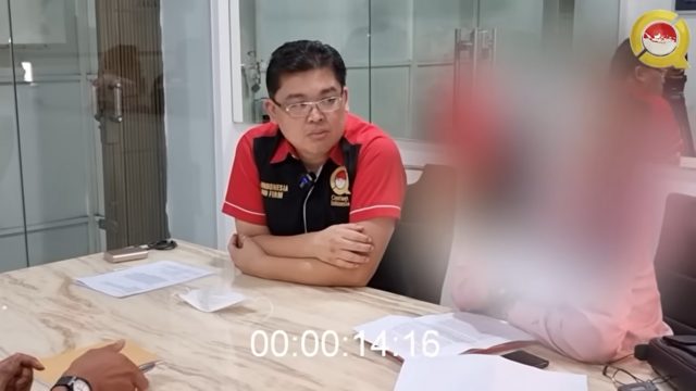 Wawancara bandar judi online yang bongkar semua alur aliran dana setoran ke konsorsium 303. (tangkapan layar Youtube @quotient TV)