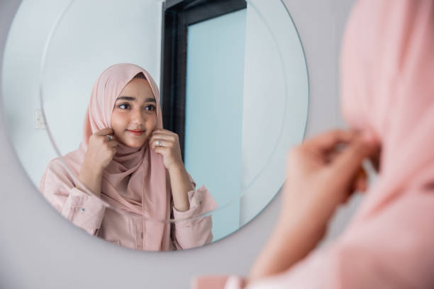 Patokan seorang muslimah harus memakai jilbab, bukan berdasar tempatnya melainkan ada atau tidaknya lelaki yang bukan mahromnya. (pixabay)