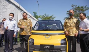 Launching perdana mobil listrik Wuling, dibuka Langsung oleh Menteri Koordinator Bidang Perekonomian Airlangga Hartarto dan Menteri Perindustrian Agus Gumiwang.