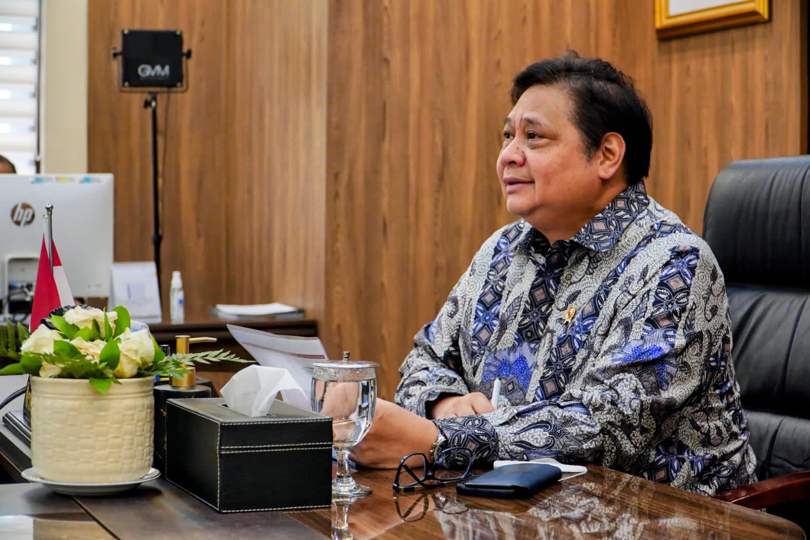 Menteri Koordinator Bidang Perekonomian Airlangga Hartarto ketika menghadiri salah satu acara secara virtual
